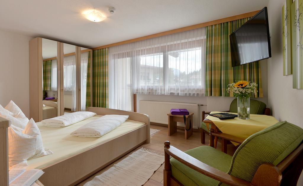 Hotel Theresia Garni Санкт-Йоганн Номер фото